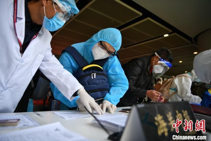 红岗区新增11例境外输入及8例无症状(红岗区防疫站电话)