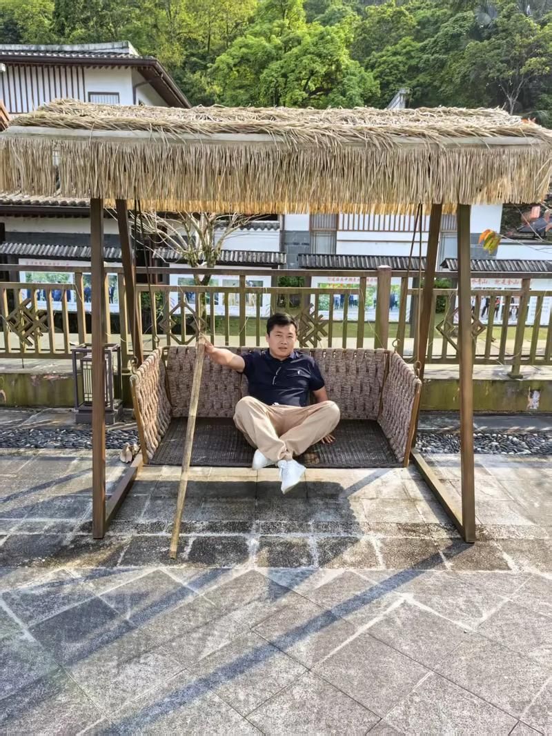 多地新增本土确诊9例均在海南省省直辖县级行政区划琼中黎族苗族自治县的简单介绍
